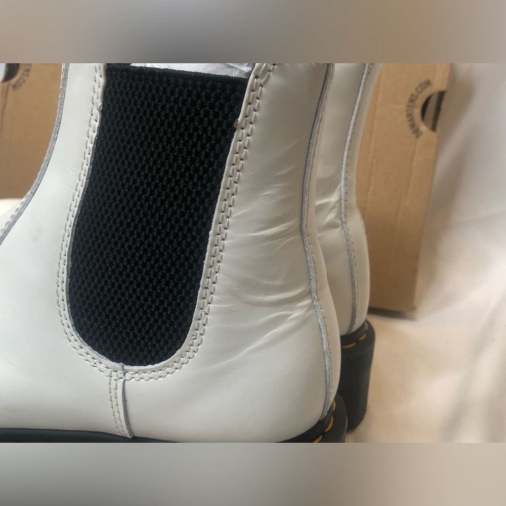 Dr Martens Womens 2976 Quad Chelsea Platform white Smooth Leather Boot-41EU, 9US - Picture 11 of 12